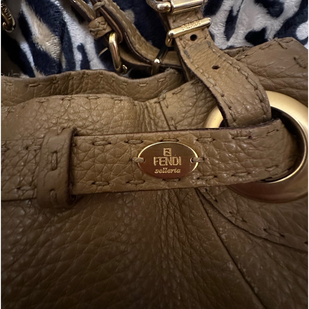 GUC FENDI SHOULDER BAG - Picture 6 of 12